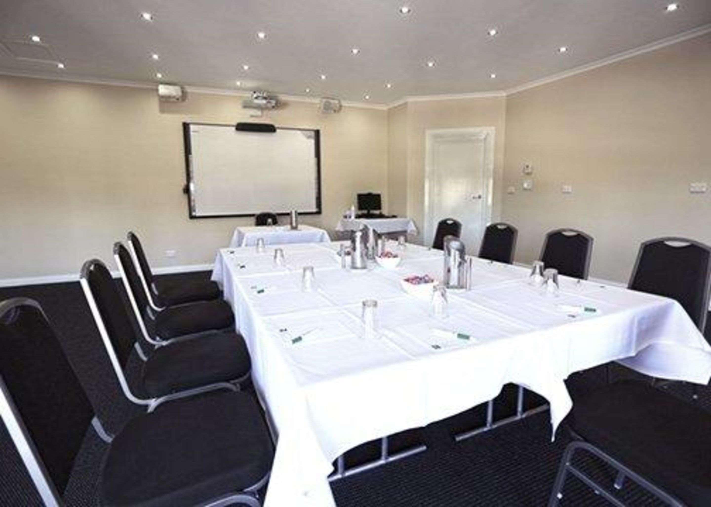 Quality Hotel Melbourne Airport Exterior foto