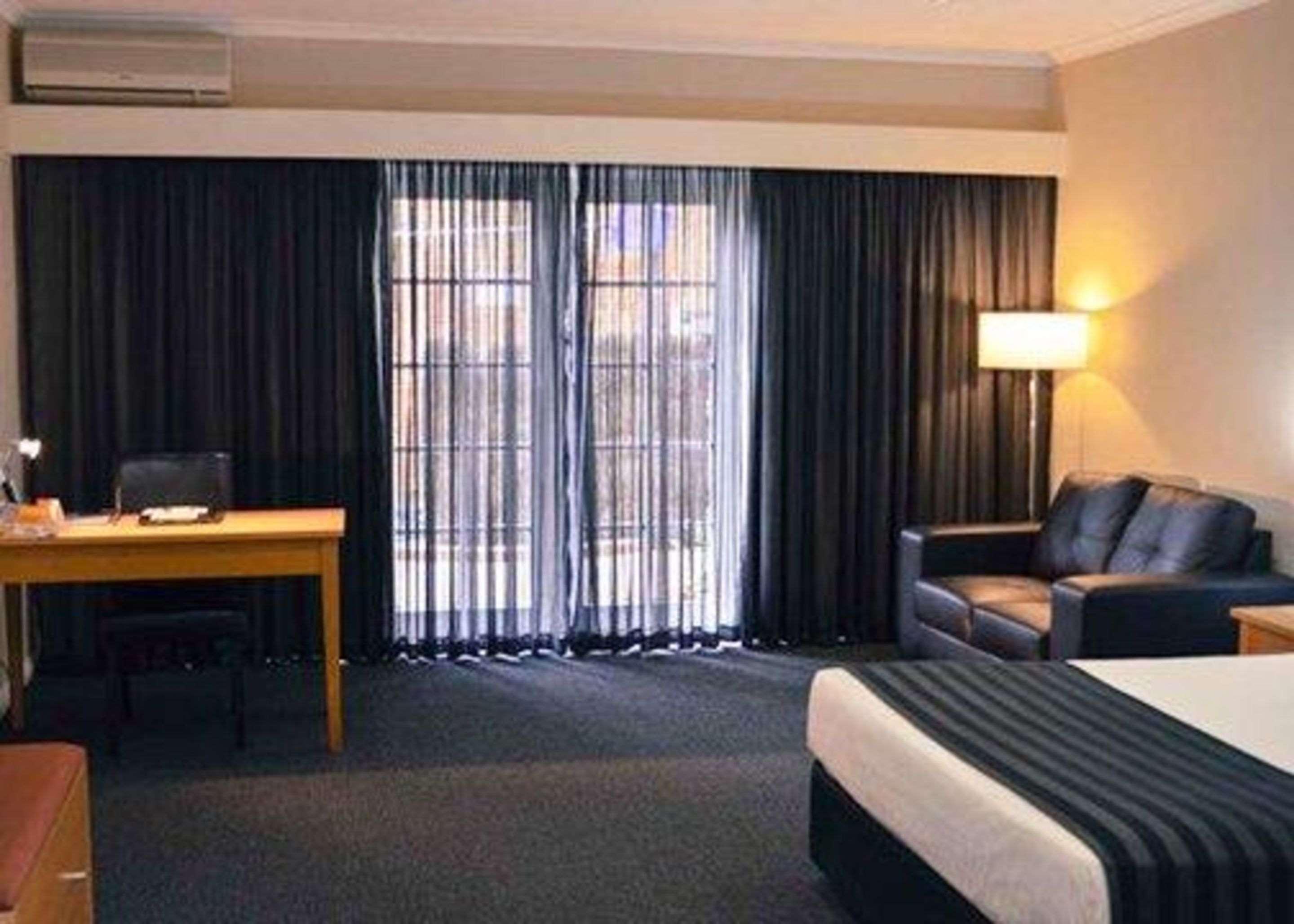 Quality Hotel Melbourne Airport Exterior foto