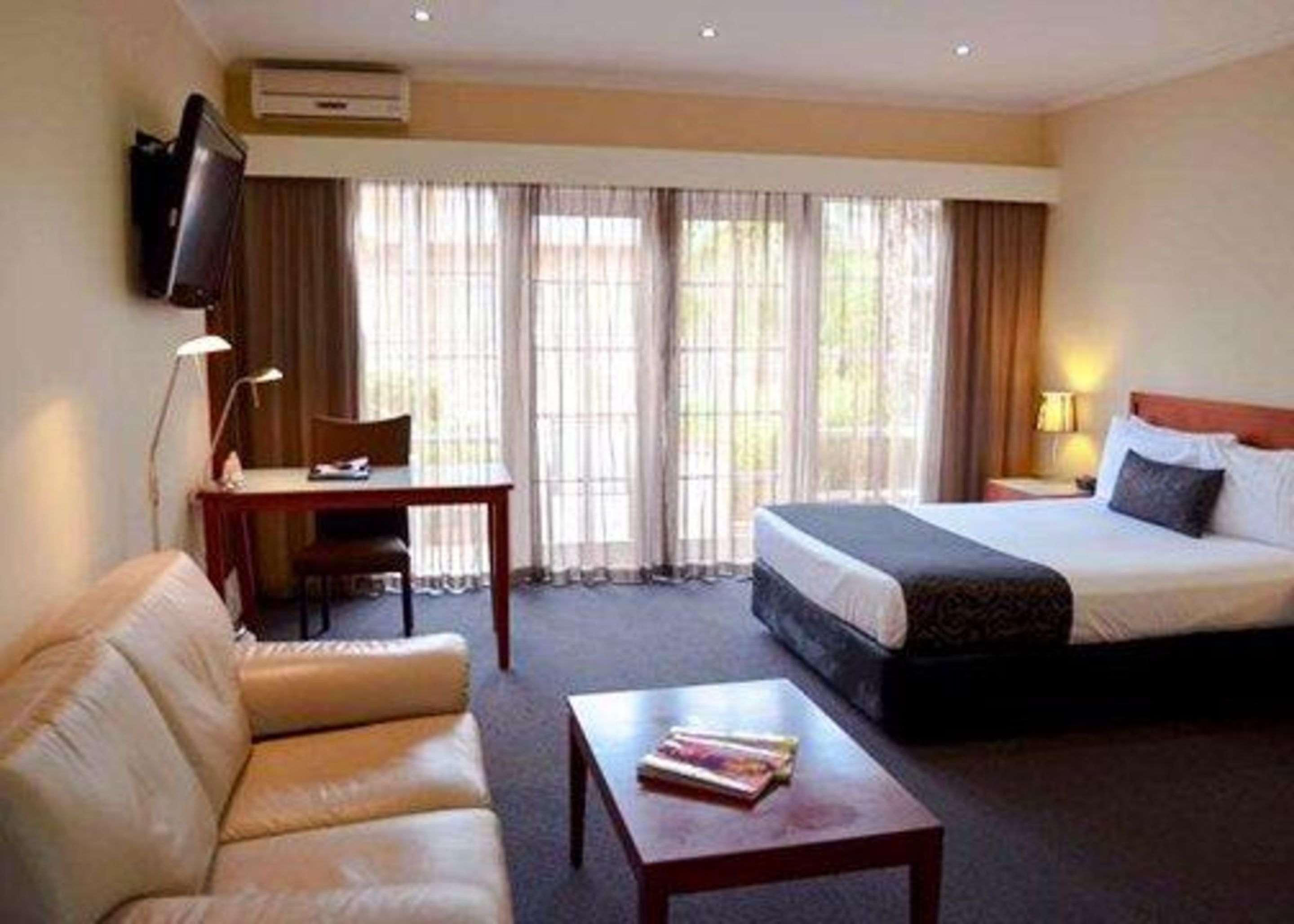 Quality Hotel Melbourne Airport Exterior foto